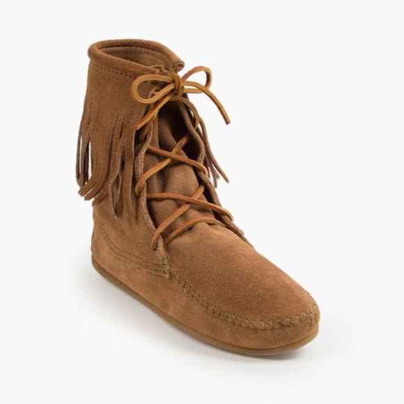 Minnetonka Shoes - Minnetonka Tramper Boot Taupe Suede Ankle Lace-up